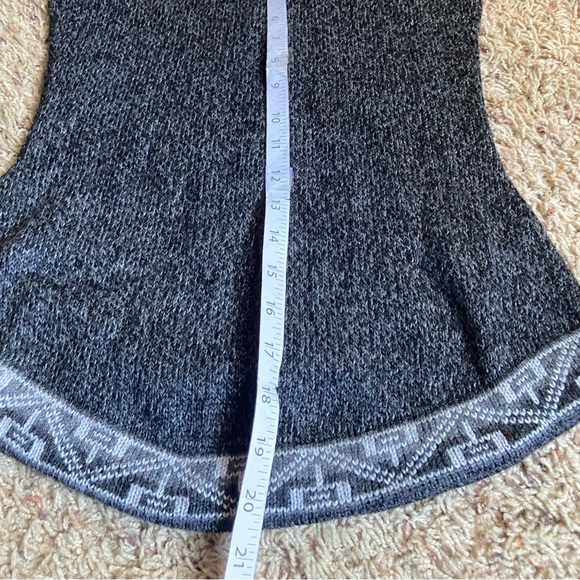 Handmade Alpaca Fur Sweater - Picture 5 of 6